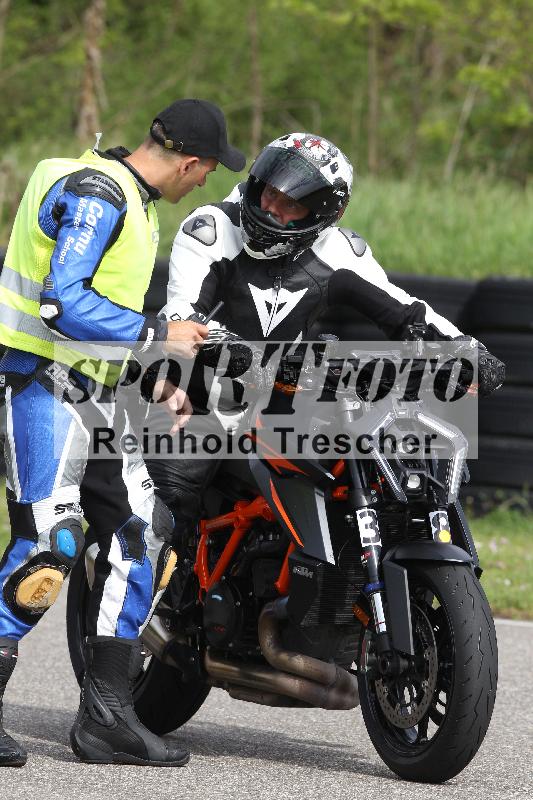 /Archiv-2025/10 23.04.2025 Cornu Master School ADR/rot-rouge/38